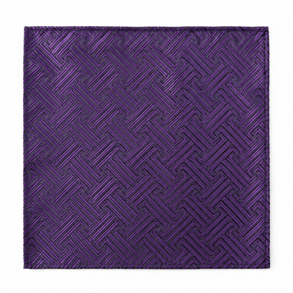 Pañuelo de Bolsillo Geométrico Morado, llevado en el bolsillo de una chaqueta elegante con acabado cuidado